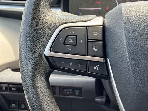 Used 2021 Toyota Sienna LE w/ LE Plus Package FWD image 26