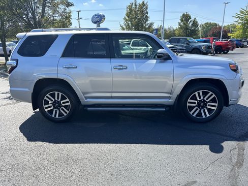 Used 2018 Toyota 4Runner Limited image 2