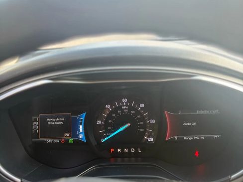 Used 2019 Ford Fusion SE image 17