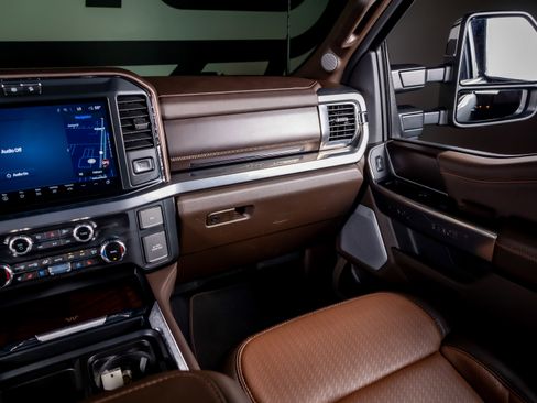 Used 2025 Ford F450 King Ranch w/ Chrome Package image 7