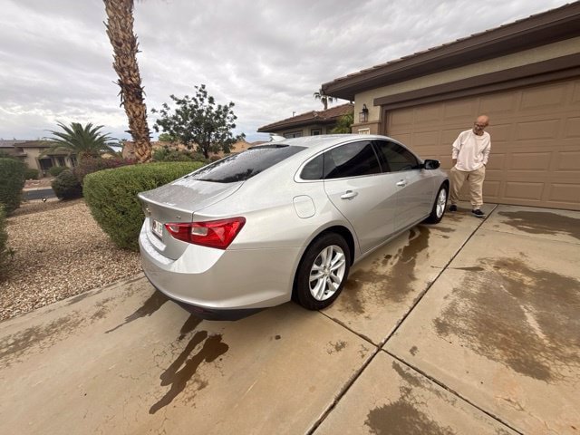 Used 2017 Chevrolet Malibu LT FWD image 6