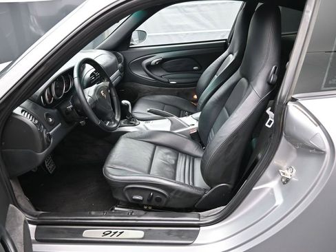 Used 2004 Porsche 911 Carrera 4S AWD/4WD image 6