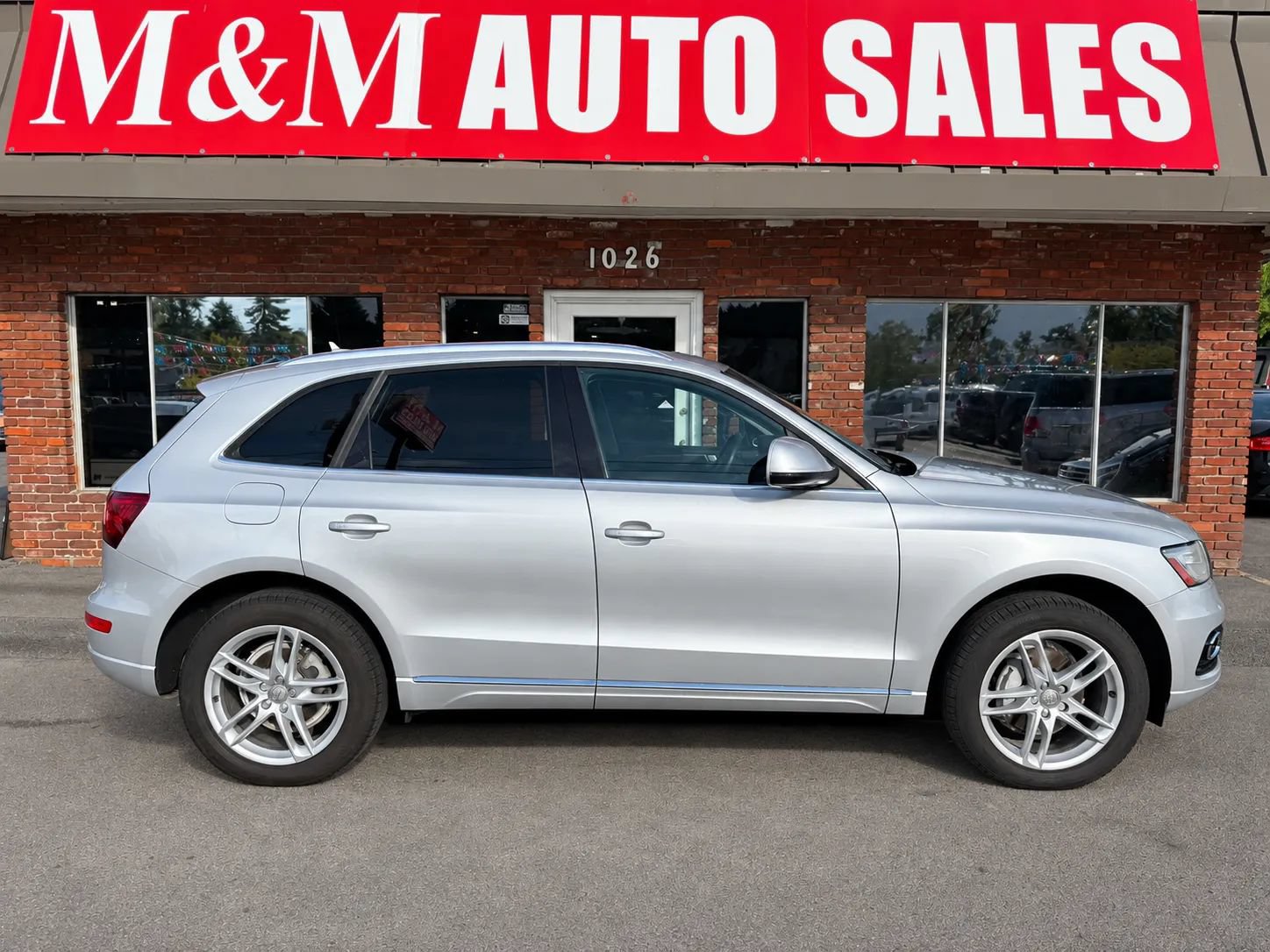 Used 2014 Audi Q5 2.0T Premium Plus w/ Premium Plus Package AWD/4WD image 2