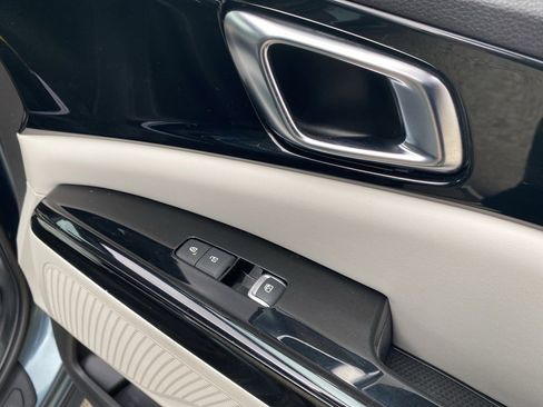 Used 2022 Kia Carnival SX image 13