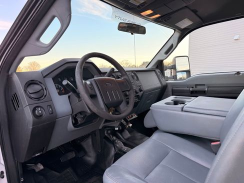 Used 2015 Ford F250 XL w/ Power Equipment Group image 31