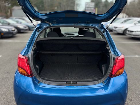 Used 2015 Toyota Yaris L image 11