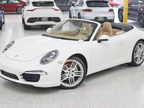 Used 2014 Porsche 911 Carrera RWD image 8
