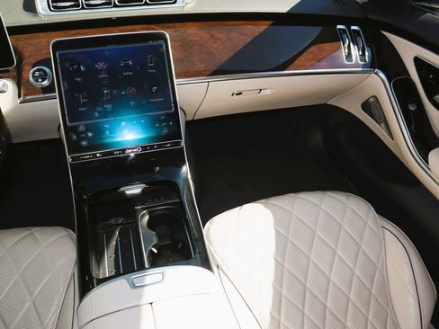 Used 2023 Mercedes-Benz S 580 4MATIC Sedan image 12