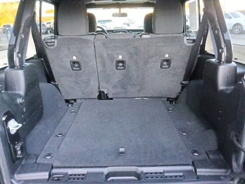 Used 2022 Jeep Wrangler Unlimited Sport S image 25