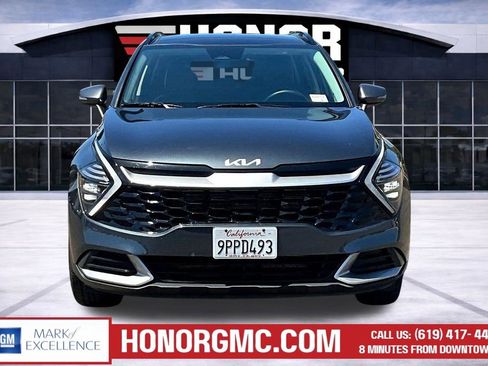 Used 2025 Kia Sportage EX w/ Premium Package FWD image 2