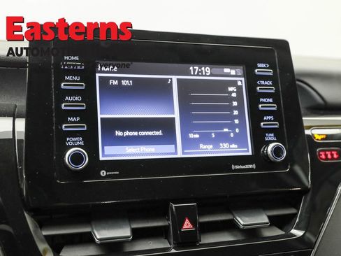 Used 2024 Toyota Camry SE image 18