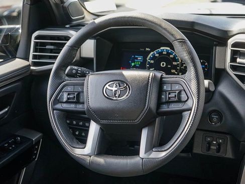 Used 2025 Toyota Tundra Limited AWD/4WD image 16