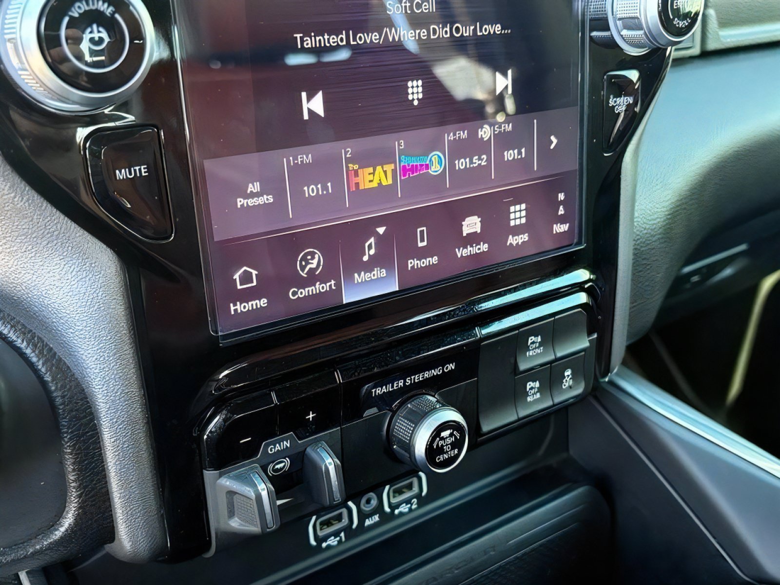 Used 2025 RAM 1500 Big Horn AWD/4WD image 30