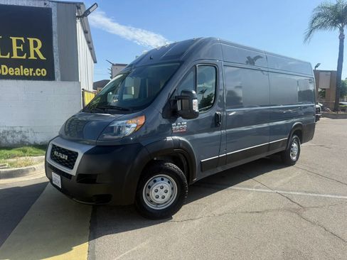 Used 2021 RAM ProMaster 3500 FWD image 1