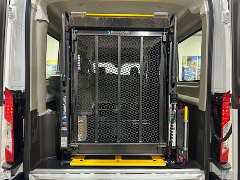 Used 2020 Ford Transit 150 Medium Roof image 23