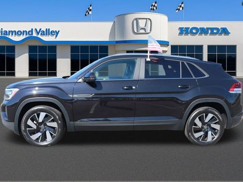 Used 2024 Volkswagen Atlas Cross Sport SE image 7