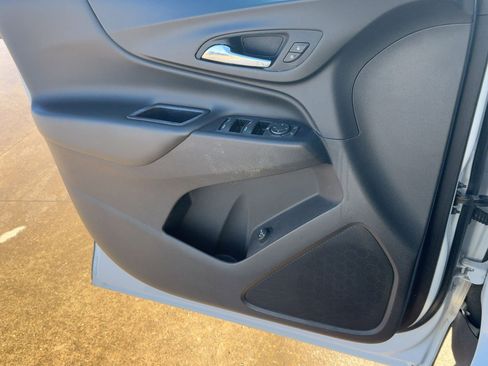 Used 2018 Chevrolet Equinox LT w/ Sun & Infotainment Package image 22