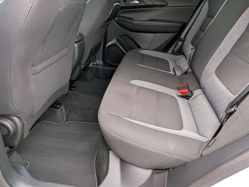 Used 2025 Chevrolet TrailBlazer LT AWD/4WD image 25