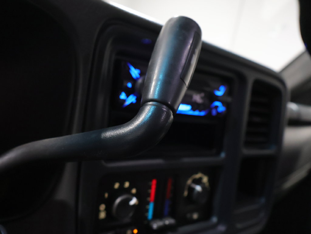 Used 2006 GMC Sierra 1500 SLE w/ Light Duty Power Package AWD/4WD image 32