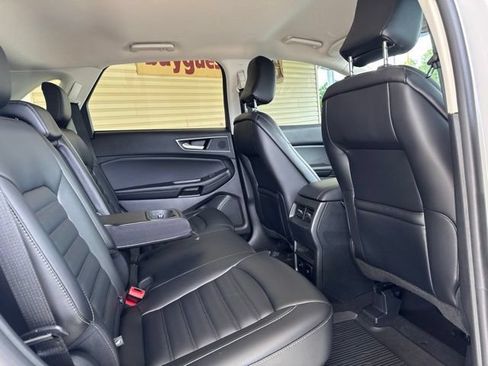 Used 2024 Ford Edge SEL w/ Convenience Package AWD/4WD image 5