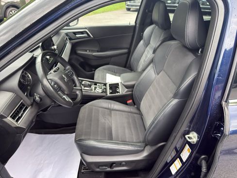 Used 2022 Mitsubishi Outlander SE AWD/4WD image 11