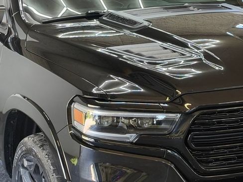 Used 2020 RAM 1500 Limited w/ Black Appearance Package AWD/4WD image 2