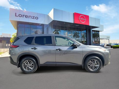Used 2023 Nissan Rogue S AWD/4WD image 4