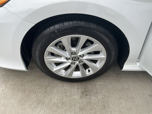 Used 2023 Toyota Camry LE w/ Convenience Package FWD image 13