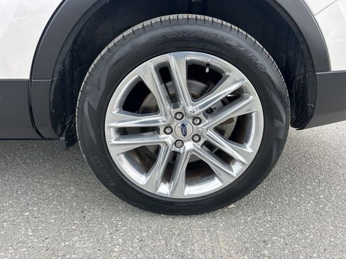 Used 2017 Ford Explorer Limited w/ Equipment Group 301A image 34