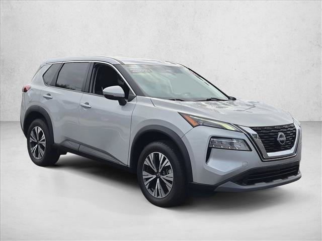 Used 2022 Nissan Rogue SV FWD image 2