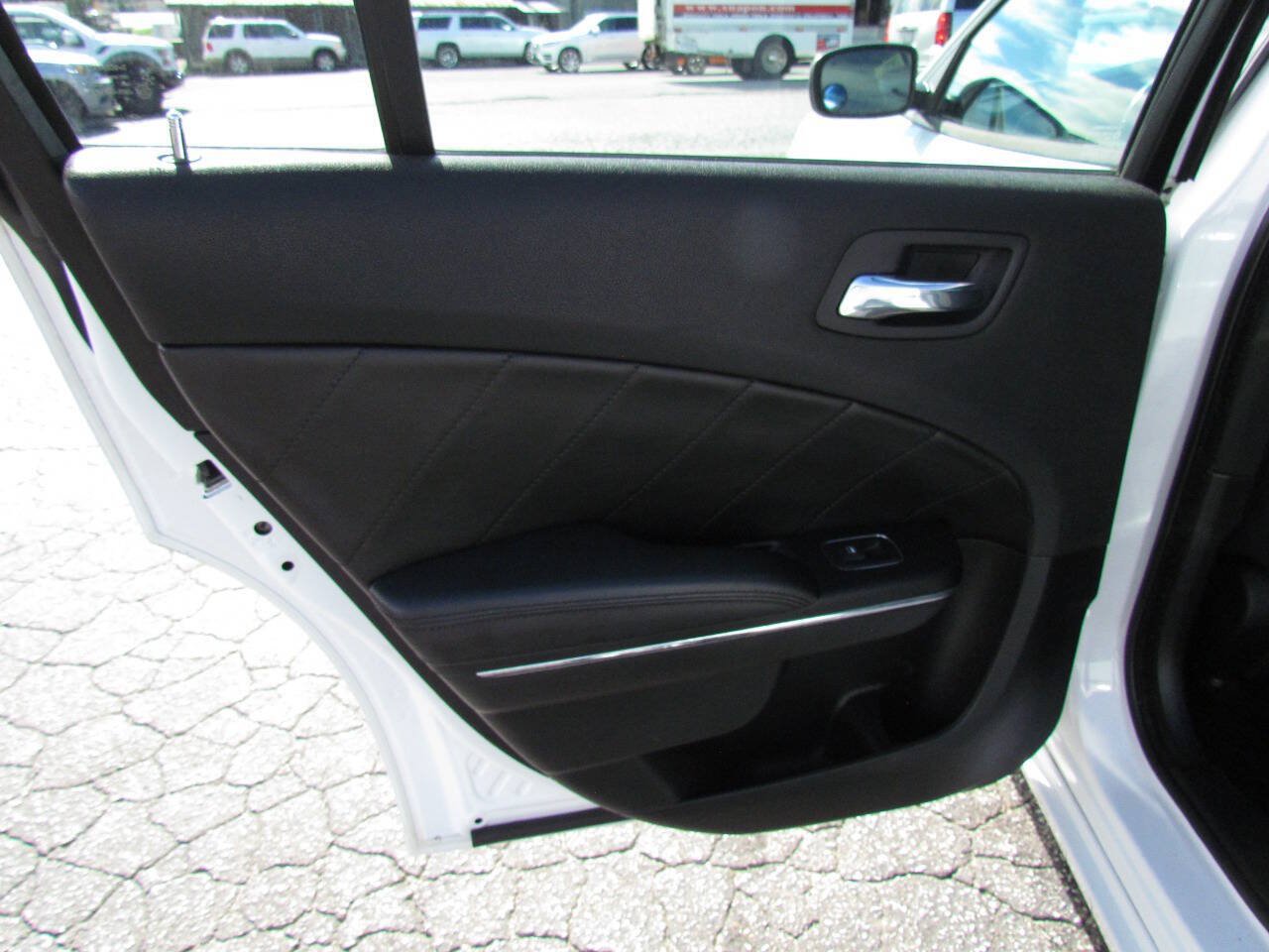 Used 2011 Dodge Charger R/T RWD image 13