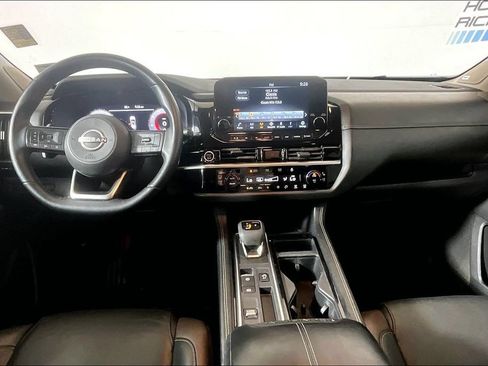 Used 2023 Nissan Pathfinder Platinum w/ Lighting Package (N93) FWD image 11