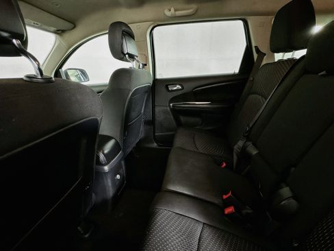 Used 2020 Dodge Journey SE w/ SE Popular Equipment Group FWD image 22