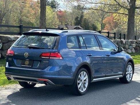 Used 2019 Volkswagen Golf Alltrack SE AWD/4WD image 4
