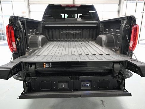 Used 2024 GMC Sierra 1500 AT4X image 9