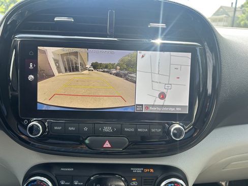 Used 2023 Kia Soul EX FWD image 18