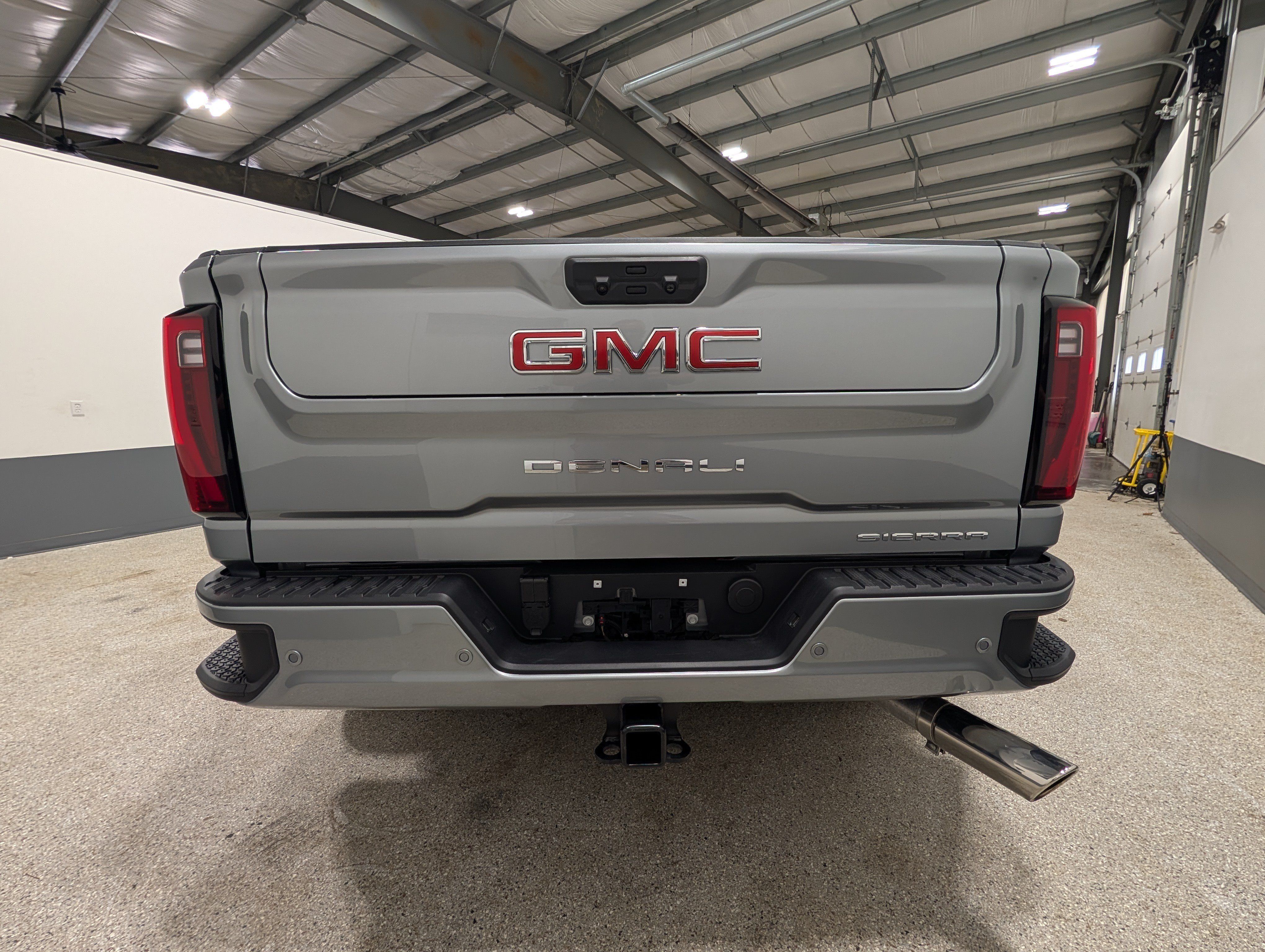 Used 2026 GMC Sierra 3500 Denali w/ Denali Reserve Package AWD/4WD image 9