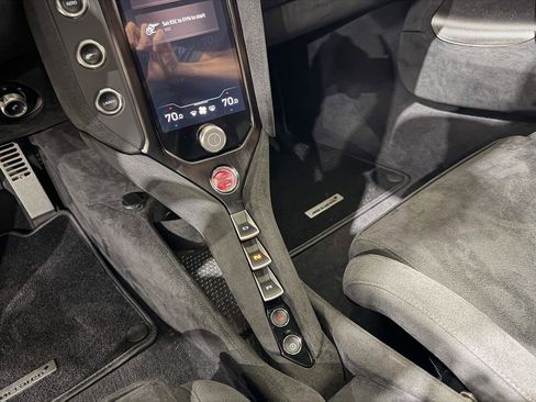 Used 2024 McLaren 750S image 12