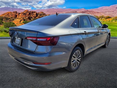 Used 2021 Volkswagen Jetta S image 4