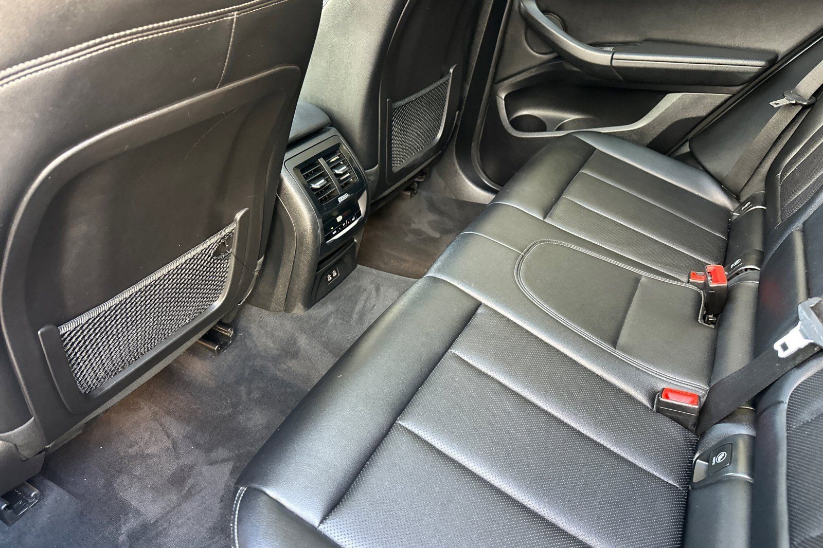 Used 2024 BMW X3 sDrive30i RWD image 11