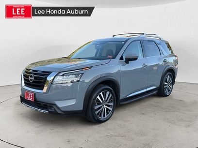 Used 2022 Nissan Pathfinder Platinum w/ Lighting Package (N93)