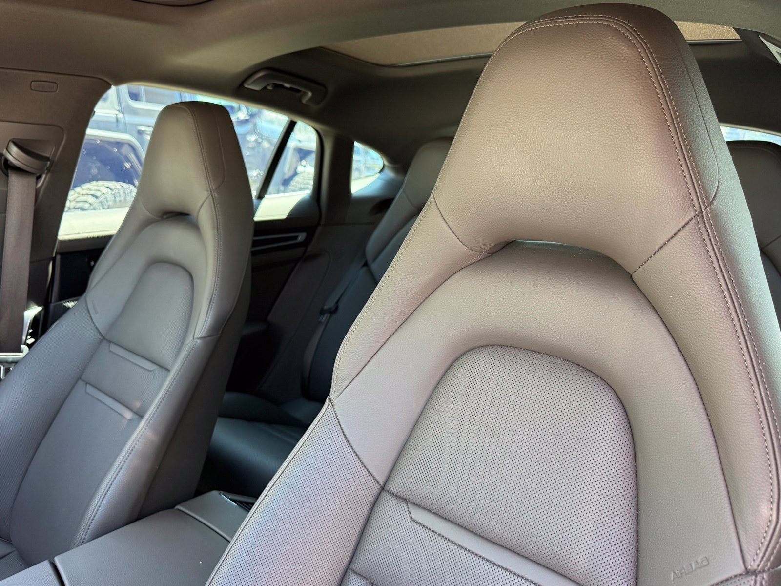 Used 2019 Porsche Panamera 4 AWD/4WD image 25