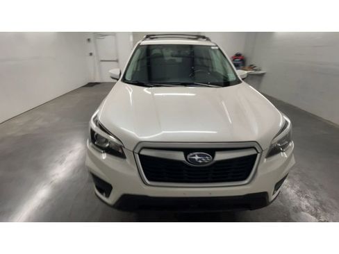 Used 2019 Subaru Forester Premium image 3
