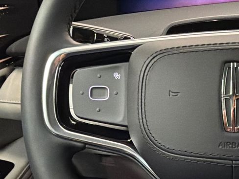 New 2026 Lincoln Nautilus Premier image 22