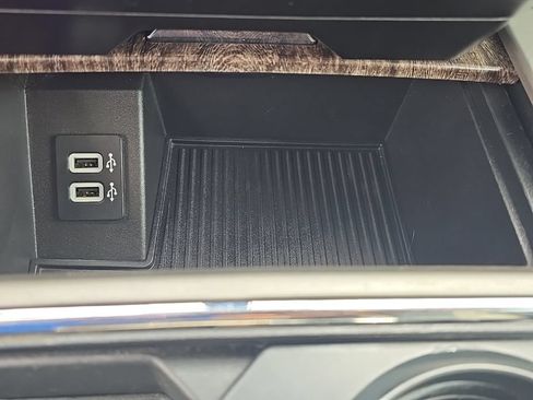 Used 2017 Ford F350 Lariat w/ Lariat Ultimate Package AWD/4WD image 20