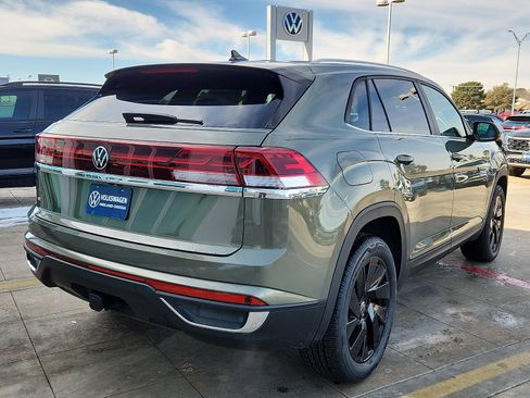 New 2026 Volkswagen Atlas Cross Sport SE image 7