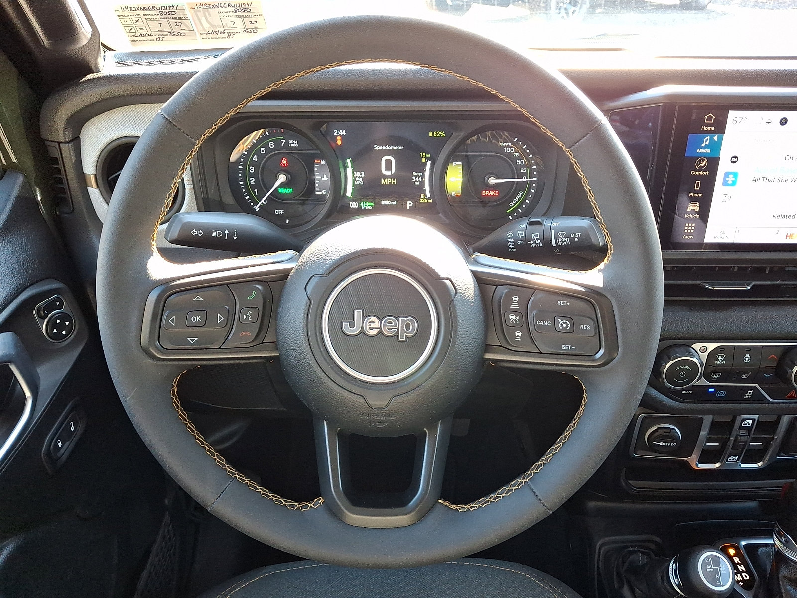 Used 2024 Jeep Wrangler Unlimited w/ Convenience Group AWD/4WD image 18
