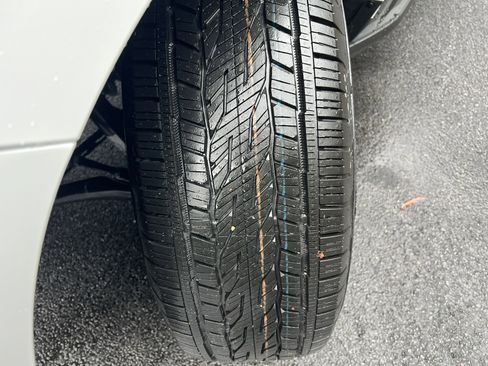 New 2026 Chevrolet Suburban LT image 12