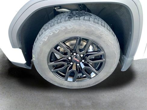 Used 2023 GMC Sierra 1500 Elevation image 11