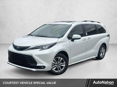 New 2025 Toyota Sienna XLE
